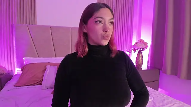 Victoria Beaumont online show from April 27, 11:51 am