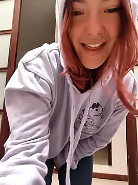 Victoria Beaumont online show from April 25, 1:41 pm