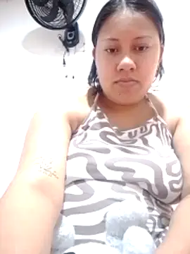 Hot Rihanna online show from March 9, 5:05 pm