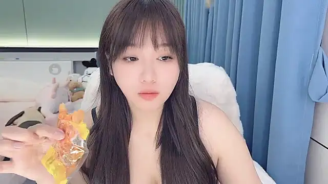 Liuyifei2005 online show from December 19, 5:27 pm