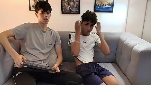 TWINKS FRIENDS online show from April 24, 1:25 pm