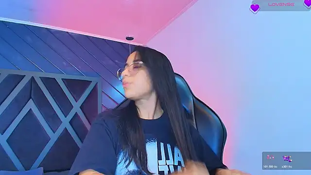 zoe martins  online show from April 24, 5:16 pm