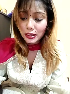 Snapshot of alexa_cam44 chatting on October 4, 8:46 pm alexa cam44 online show from October 4, 8:46 pm