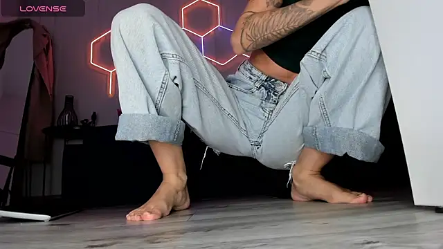 Kat  cat online show from September 21, 8:24 am