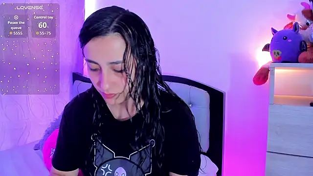 my aleja  online show from March 7, 1:07 pm