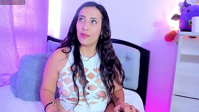 my aleja  online show from April 24, 12:41 pm