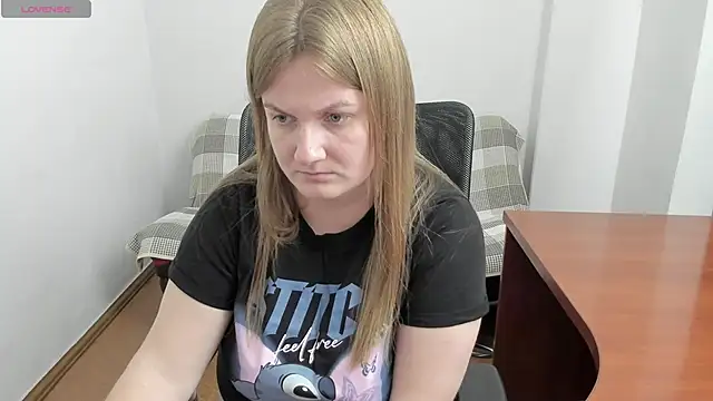 Alisha Skyes online show from October 4, 4:00 pm