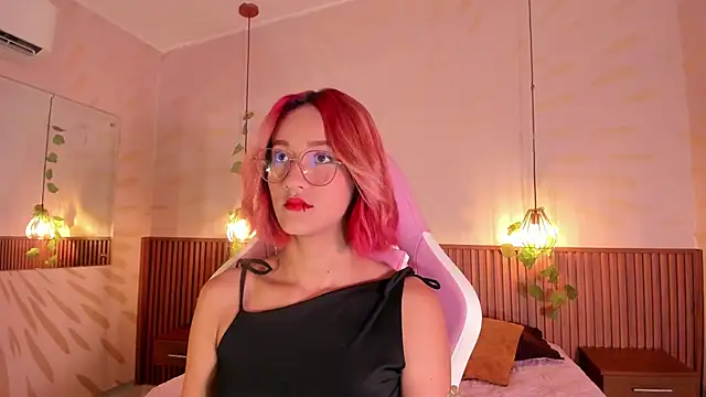 daphne courtis online show from April 22, 3:14 am