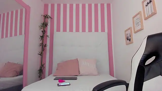 M0lly Beckers online show from January 16, 7:54 pm