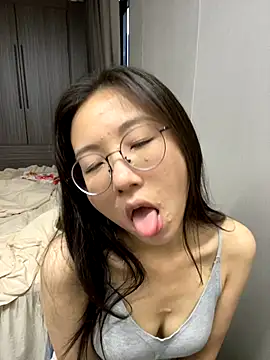 haiyan125216 online show from September 11, 9:31 am