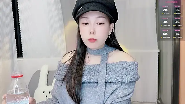 Bella Ava online show from December 1, 6:32 pm