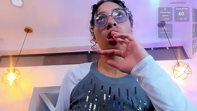 Snapshot of Hanna_Cornee_ chatting on September 24, 1:54 pm Hanna Cornee online show from September 24, 1:54 pm