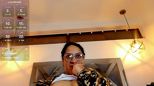 Snapshot of Hanna_Cornee_ chatting on October 17, 7:06 pm Hanna Cornee online show from October 17, 7:06 pm