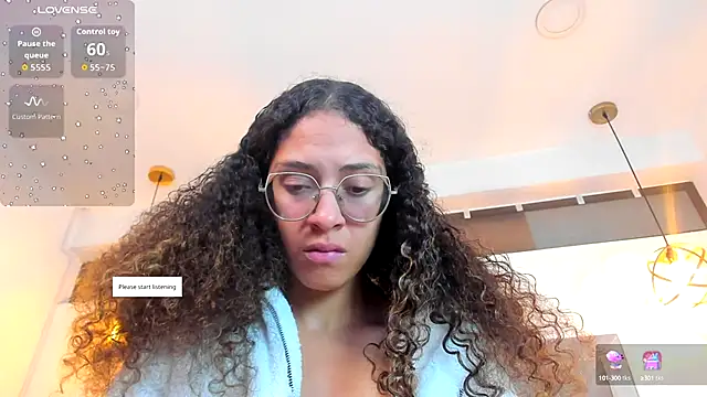 Snapshot of Hanna_Cornee_ chatting on October 11, 2:09 pm Hanna Cornee online show from October 11, 2:09 pm