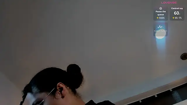 Snapshot of Hanna_Cornee_ chatting on September 23, 1:53 pm Hanna Cornee online show from September 23, 1:53 pm