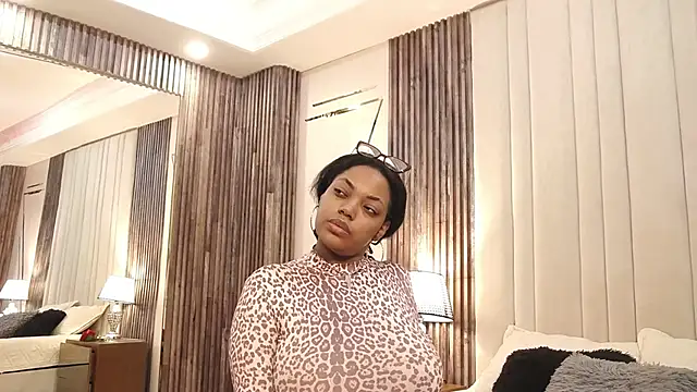 SheilaCoopers  online show from October 24, 12:23 pm