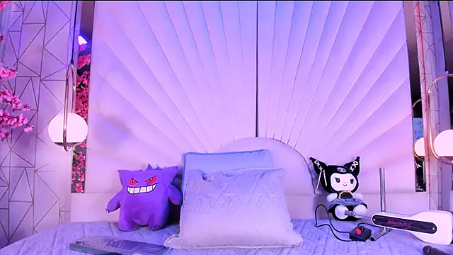 VesperVelvet online show from June 10, 5:28 am