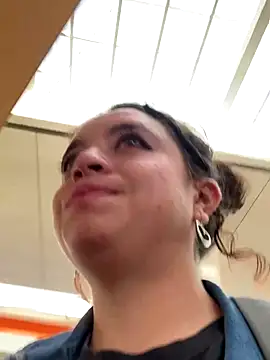 Lucy YupiSweet online show from November 13, 10:20 pm