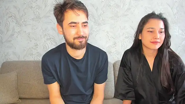 sophywhisper online show from March 5, 8:43 am