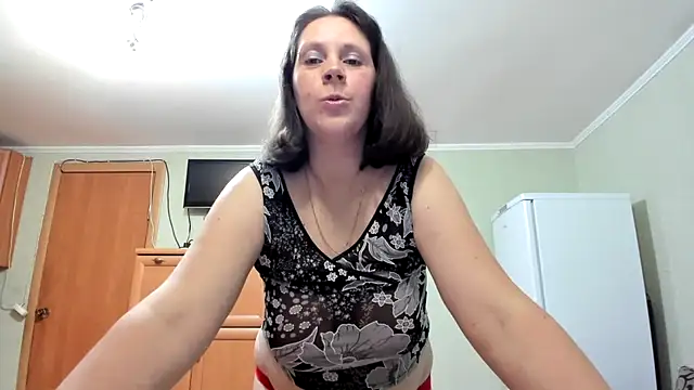 KATTYWARM  online show from February 18, 10:20 pm