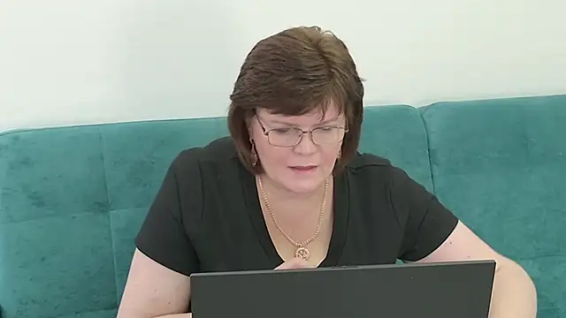 Sandra Sunrise online show from November 9, 9:05 am