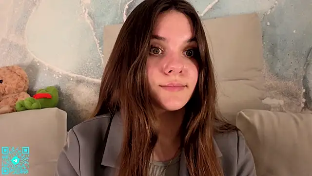 chloemilka online show from April 24, 5:38 pm