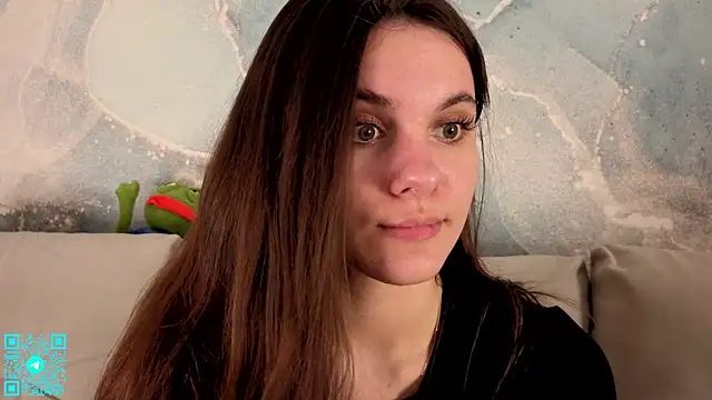 chloemilka online show from April 27, 5:32 pm