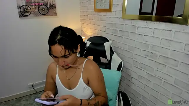 salome rojas  online show from April 20, 6:00 pm