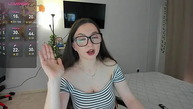 wwow meow online show from April 7, 9:00 am