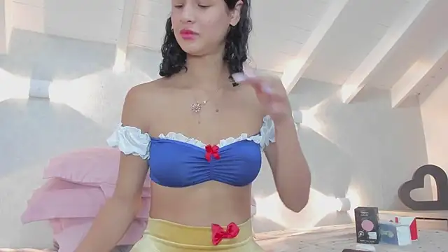 Snapshot of Princesita_Sofia_ chatting on October 18, 9:49 pm Princesita Sofia online show from October 18, 9:49 pm
