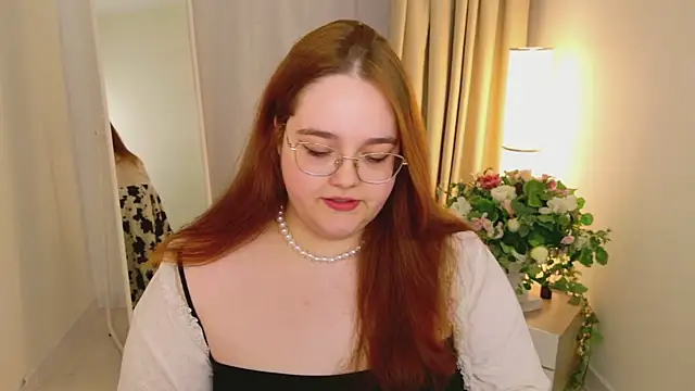 Neko Moor online show from April 13, 1:45 pm