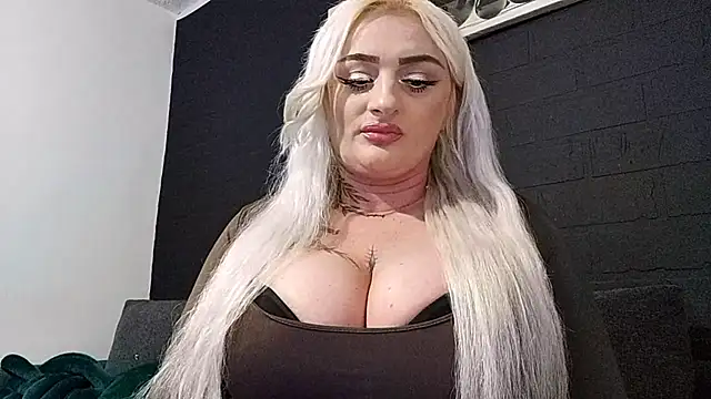 AnastasiaLips online show from April 22, 8:17 pm