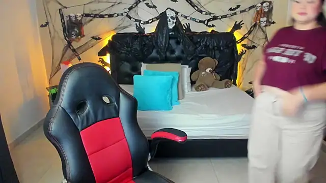 LolaVillalobos online show from October 19, 3:03 pm