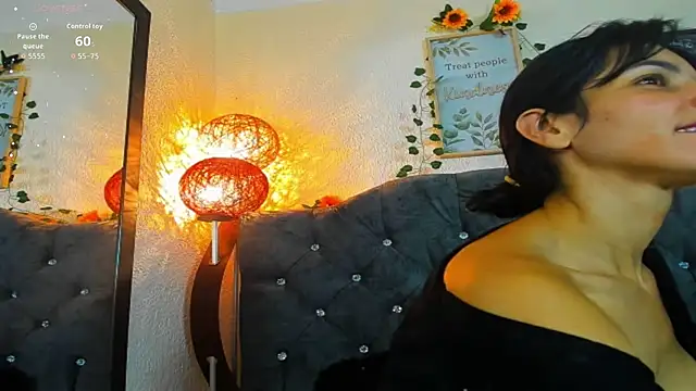 karol rose online show from September 9, 1:33 pm