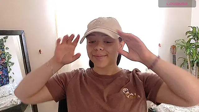 Amanda sweet online show from April 23, 1:24 pm