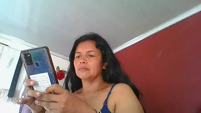 DianaOchoa  online show from April 25, 1:03 pm