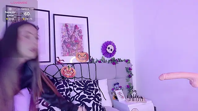 Snapshot of Heraa_Piett chatting on October 10, 4:12 pm Heraa Piett online show from October 10, 4:12 pm