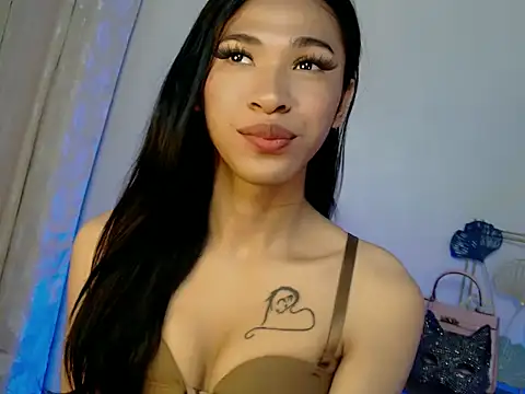 Annaloula online show from November 30, 7:40 pm