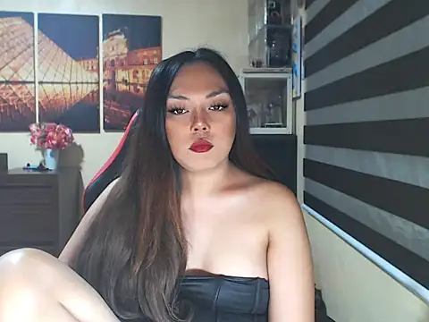 amorPOWERS21X online show from March 28, 1:21 pm