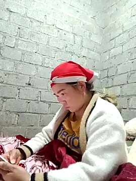 jienrrr online show from December 22, 1:36 pm