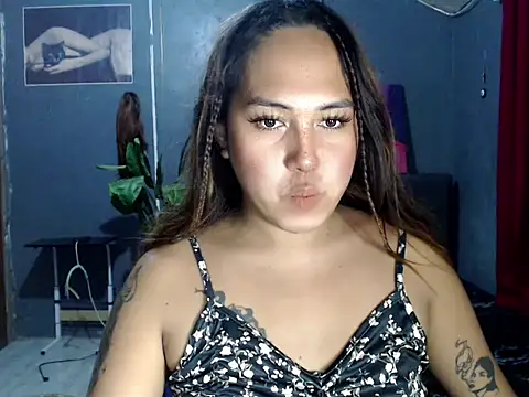 Snapshot of urtranspinay chatting on October 2, 1:49 pm urtranspinay online show from October 2, 1:49 pm