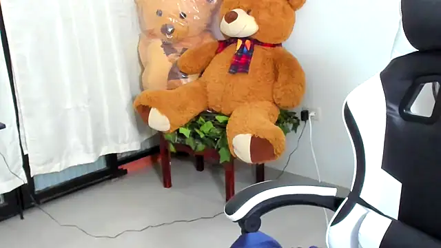 ADHARAMILLER  1111 online show from April 21, 1:42 am