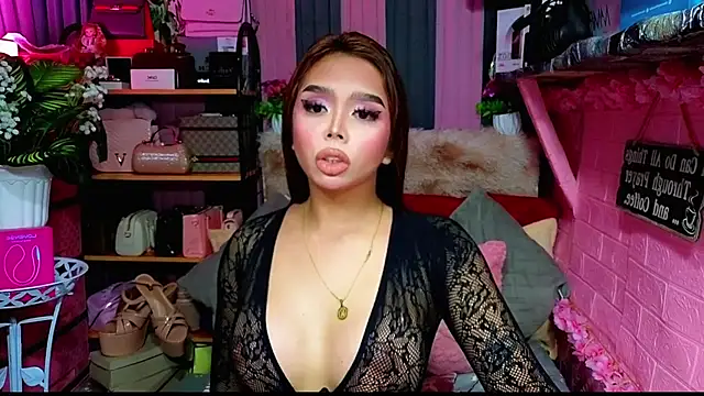 MoniqueCeleste online show from November 6, 4:57 pm