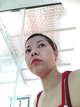 LuxiLuxi18x online show from April 28, 3:32 am