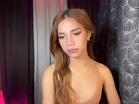 Lovelynikki03 online show from February 5, 6:44 pm