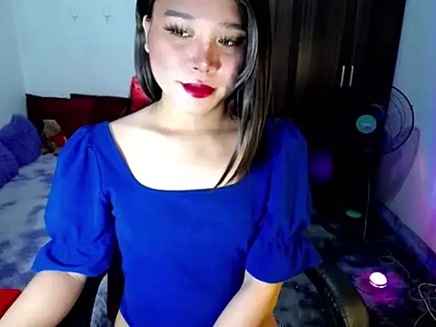 Urassiansweetcummer online show from July 7, 1:08 am