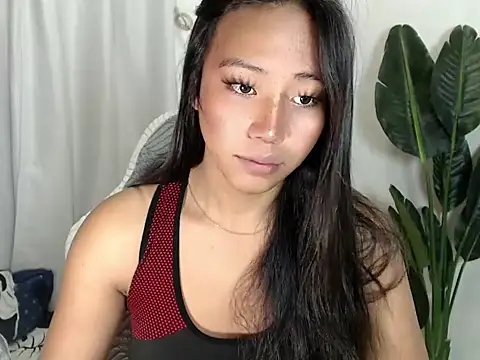 sweetiie caren online show from April 28, 5:11 am