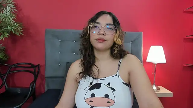Snapshot of AliceCamxxx chatting on September 17, 2:26 pm AliceCamxxx online show from September 17, 2:26 pm
