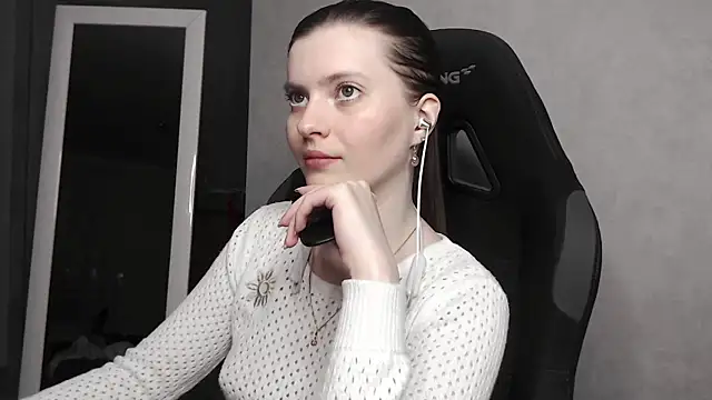 Snapshot of cute_elfy_ chatting on September 16, 5:10 pm cute elfy online show from September 16, 5:10 pm