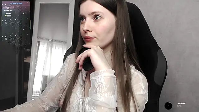 Snapshot of cute_elfy_ chatting on September 10, 2:28 pm cute elfy online show from September 10, 2:28 pm